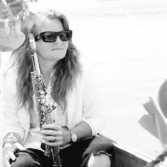 Laidotuvių vedėjas ir gyva muzika. Vilnius Karina Sax Music nuotrauka 5