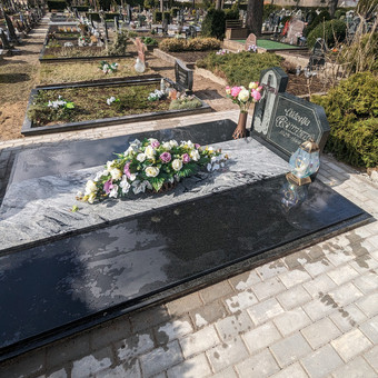 Paminklų, antkapių montavimas Šilutės rajonas UAB Ponas Ąžuolas nuotrauka 1
