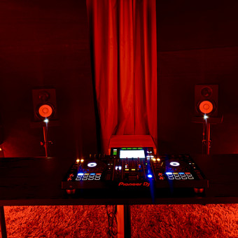 DJ mikso įrašymas Klaipėda Cosman Studio nuotrauka 4