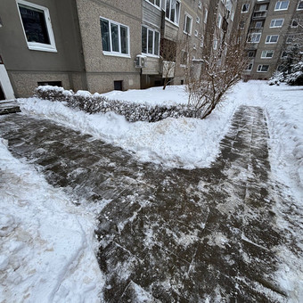 Sniego valymas kiemuose aplink kiemą, ledo daužymas Vilnius MB Filomara nuotrauka 3