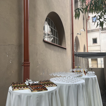Šampano staliukas Vilnius Šampano burbuliukai nuotrauka 1