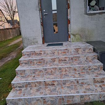 Plytelių klijavimas Vilnius Butų remontas Vilniuje | Plytelių klijavimas nuotrauka 2