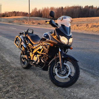 Motociklo Suzuki DL650 (VStrom) (A) nuoma Vilnius MotoSpot nuotrauka 26