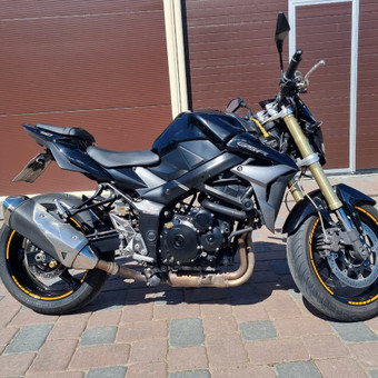 Motociklo Suzuki GSR750 ABS (A) nuoma Vilnius MotoSpot nuotrauka 22