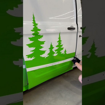 Reklama ant transporto Vilnius RE FORMUS nuotrauka 1