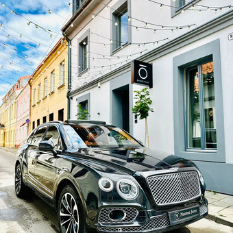 BENTLEY BENTAYGA NUOMA Vilnius Automobilių nuoma su vairuotoju nuotrauka 3