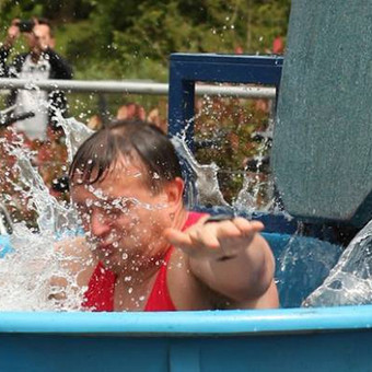 Šlapio kibiro pramoga (Dunk tank) Kaunas MB Džiugo projektai nuotrauka 2