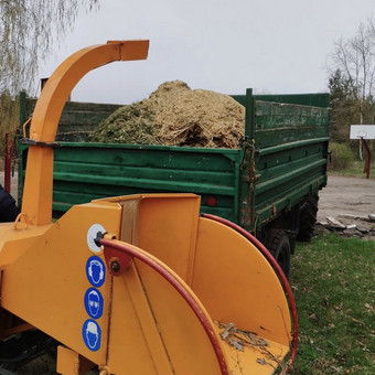 Šakų smulkinimas Kaunas Saugus Pjūvis Arboristai nuotrauka 5