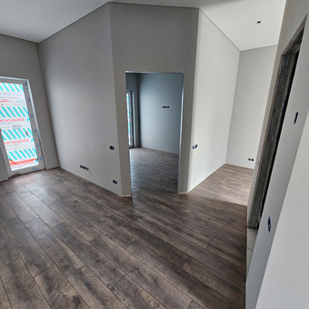 Laminato klojimas Kaunas GGrindys nuotrauka 1