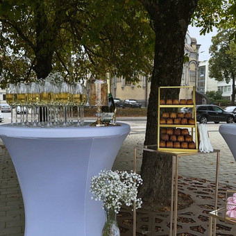 Šampano staliukų inventoriaus nuoma Vilnius Jurgita Esmantė nuotrauka 2