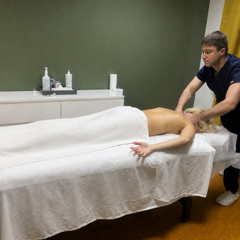 Gydomasis apatinės nugaros dalies ir kojų masažas 60min. Kaunas povilas Maliukevičius nuotrauka 12