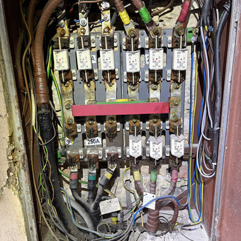 DNSB grupinių elektros apskaitos skydų atnaujinimo darbai Vilnius Augustinas nuotrauka 26