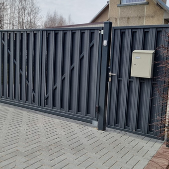 Stumdomų vartų gamyba Klaipėda DIMLETA nuotrauka 3