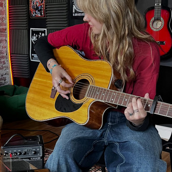 Gitaros pamokos Klaipėda Studio 34 nuotrauka 2
