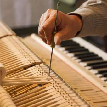 Klavišinių instrumentų derinimas, mechanizmų remontas ir valymas. Vilnius Jokūbas Jasas nuotrauka 2