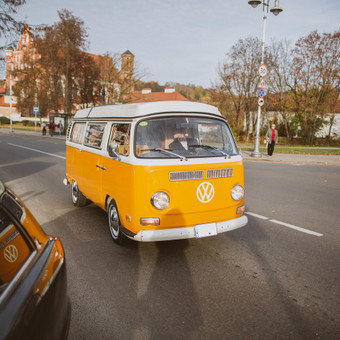 Vežame jūsų šventes, garantuojame nepamirštamus įspūdžius ir "persikėlimą laike" su senoviniais automobiliais. Vilnius Arūnas nuotrauka 2 Senovinių autobusiukų nuoma su vairuotoju Vilnius Arūnas nuotrauka 2