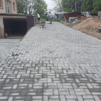 Trinkelių klojimas su visomis medžiagomis Kaunas MB Ponas Trinkelė nuotrauka 2 Trinkelių klojimas Kaunas MB Ponas Trinkelė nuotrauka 2