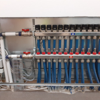 Pavarų, termostatų, grindų šildymo automatikos valdiklių montavimas ir komutavimas. Vilnius Robertas Az. nuotrauka 12 Šildomų grindų automatikos montavimas Vilnius Robertas Az. nuotrauka 12