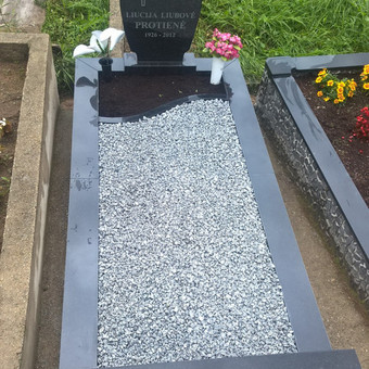 Galite nesirūpinti, o tiesiog pateikti savo lūkesčius ir norus mums, o mes pateiksime jums racionaliausią sprendimą, kurį ir įgyvendinsime realybėje. Vilnius Vaidas Latvys nuotrauka 4 Akmens graviravimas Vilnius Vaidas Latvys nuotrauka 4
