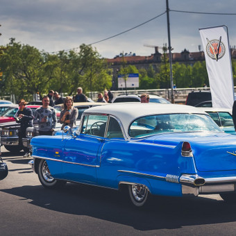 Retro automobilio nuoma Kaunas Cadillac Deville nuotrauka 1 Automobilių nuoma su vairuotoju Kaunas Cadillac Deville nuotrauka 1