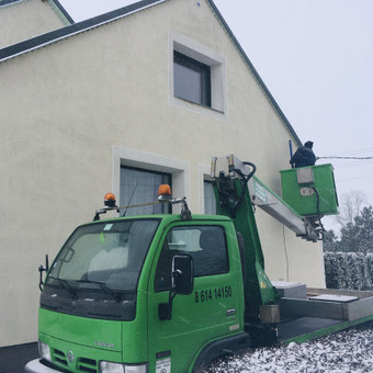 Išgręžiame skyle, įdedame reikiamo diametro plastikinį arba metalinį ortakio vamzdį, apipučiame sandarinimo putomis, kol stingsta , pasiruošiame apdailos groteles, tvirtinimo varžtus-sumontuojame. Šiauliai Mindaugas Klimas nuotrauka 3 Ortakių ,kondicionierių skylių montavimas,pajungimas. Šiauliai Mindaugas Klimas nuotrauka 3