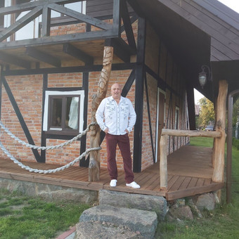 Groju bei vedu vestuvių, jubiliejų, krikštynų šventes. Profesionalus garsas, geras apšvietimas. NARS grupės narys Artūras. Kaunas Artūras Koženiauskas nuotrauka 1 Vestuvių muzikantai Kaunas Artūras Koženiauskas nuotrauka 1