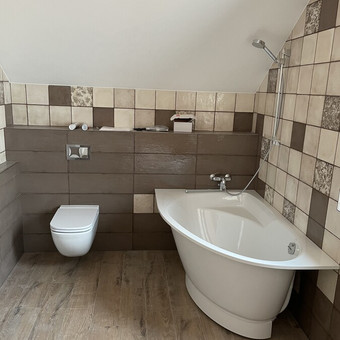 Plytelių klijavimas, trapų, potinkinių bakelių apdirbimas. Klaipėda Robertas Šimašius nuotrauka 4 Plytelių klijavimas Klaipėda Robertas Šimašius nuotrauka 4