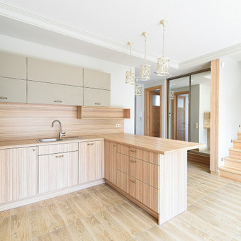 Kompleksinis pilnas nuo.. iki .. įrengimas. Pvz virtuvė yra 10 m2, Tai pirlnas jos įrengimas kainuos nuo 10x150, t.y. apie 1500 eurų Vilnius Būsto Ranga nuotrauka 19 Virtuvės remontas Vilnius Būsto Ranga nuotrauka 19