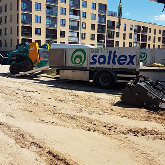 Nuomojame fiskarą, sunkvežimį su keliamąją strėlę, manipuliatorių vežimo svoris - 7,5 t., plotis - 2,45 m. turime ir bobcat techniką nuomai. Vilnius UAB AIMENA nuotrauka 2 Negabaritinių krovinių gabenimas Vilnius UAB AIMENA nuotrauka 2