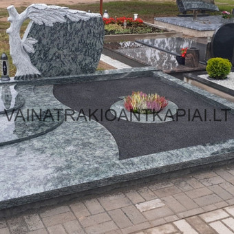 Esant poreikiui. Kaunas Vainatrakio antkapiai nuotrauka 6 Fotokeramika Kaunas Vainatrakio antkapiai nuotrauka 6