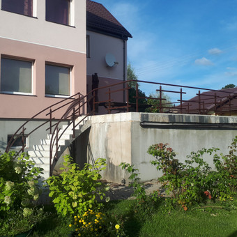 Terasu ir balkonu tureklai nuo 85 euru metras.laiptu nuo 100 Vilnius MB Pintas vamzdis nuotrauka 20 Laiptų turėklai Vilnius MB Pintas vamzdis nuotrauka 20