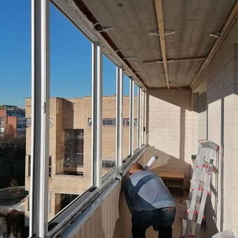 Balkonų stiklinimas Vilnius DOMUS LANGAI nuotrauka 4