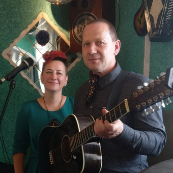 Linksma,užvedanti muzika Jūsų švente. Kaina priklauso nuo to, ar reikia vedančiojo, ar ne. Virš 20m patirtis.Tel.867090411 Virgis, 861477592 Daiva. Kretingos rajonas Grupė Hits nuotrauka 1 Vestuvių muzikantai Kretingos rajonas Grupė Hits nuotrauka 1