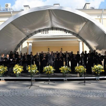 Ypatingo, modernaus dizaino scenos ne tik puikiai atlieka savo funkciją renginio metu, tačiau ir prisideda prie bendro renginio įvaizdžio kūrimo. Vilnius Renginio Partneris nuotrauka 7 Scenų Nuoma Vilnius Renginio Partneris nuotrauka 7