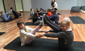 Vaikų žaidiminė joga Vaikų žaidiminė joga