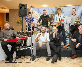 Džiazo pianistas ir grupė / Linas Karaliūnas / Darbų pavyzdys ID 2239718