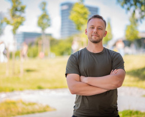 Kineziterapeutai - Kineziterapeutas/masažuotojas į namus - 1