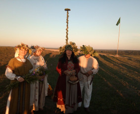 Renginių, lietuviškų apeigų vedėja, atlikėja, lektorė / UAB Kruenta / Darbų pavyzdys ID 2536970