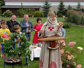 Gimtadienių, jubiliejų vedimas - Renginių ir lietuviškų apeigų vedėja, atlikėja - 2