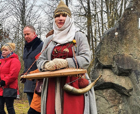 Renginių, lietuviškų apeigų vedėja, atlikėja, lektorė / UAB Kruenta / Darbų pavyzdys ID 2537500