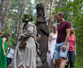 Renginių, lietuviškų apeigų vedėja, atlikėja, lektorė / UAB Kruenta / Darbų pavyzdys ID 2537644