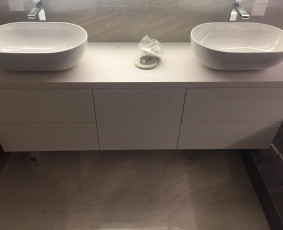 Patyręs meistras gamina nestandartinius korpusinius baldus - Vonios baldų gamyba - 2 Vonios baldų gamyba - Patyręs meistras gamina nestandartinius korpusinius baldus - 2