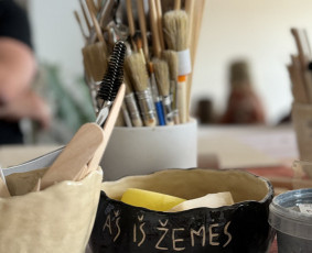 Keramikos užsiėmimai suaugusiems ir vaikams - Keramikos kursai, pamokos - 1 Keramikos kursai, pamokos - Keramikos užsiėmimai suaugusiems ir vaikams - 1
