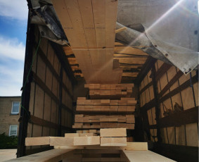 Transporto paslaugos furgonu su liftu kraustymas Mažeikiai / IĮ ROBETRANS / Darbų pavyzdys ID 3594617
