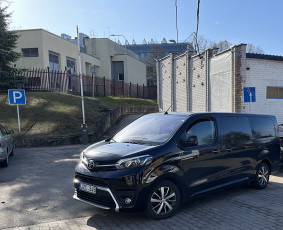 Keleivių pervežimas mikroautobusais su vairuotoju / JustGo / Darbų pavyzdys ID 3692309