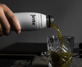 BRITE - trijų skonių energetinių gėrimų pakuočių dizainas (Lemon + Honey I Raspberry + Mint I Pineapple + Mango). https://www.facebook.com/britedrinks
