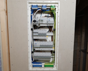 Smulkūs elektros darbai - Elektrikai, elektros darbai - 2 Elektrikai, elektros darbai - Smulkūs elektros darbai - 2