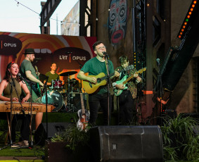 Muzikantai jubiliejui - Benignas – gyva muzika su gitara ir vokalu (solo / duetas) - 3