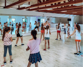 Zumba - Vaikų stovyklos - Vaikų gimtadieniai Vilniuje - Stovyklos vaikams - 4 Stovyklos vaikams - Zumba - Vaikų stovyklos - Vaikų gimtadieniai Vilniuje - 4
