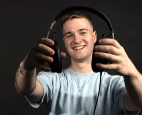Dj Simpl3 / Garso ir apšvietimo įranga - Djs - 3 Djs - Dj Simpl3 / Garso ir apšvietimo įranga - 3